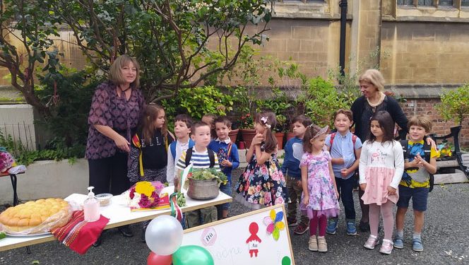 В училищата зад граница се ходи по желание