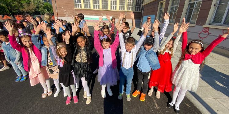 Учителят е духовен скулптор