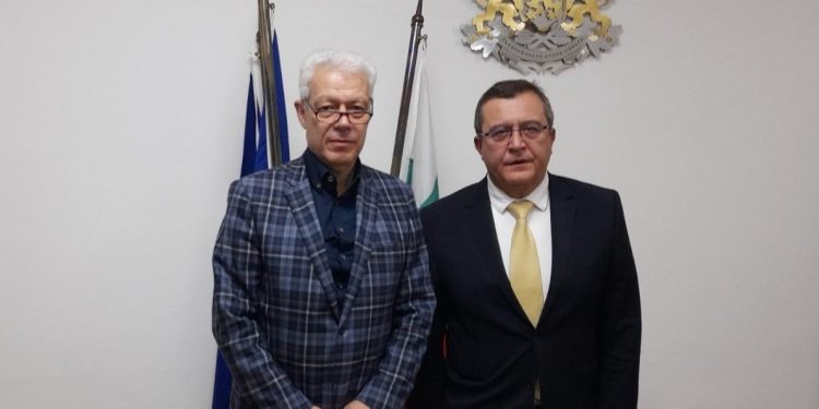 Няма кадри за индустрията