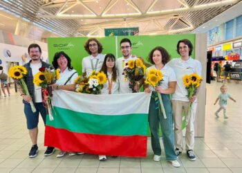 Три медала за биолозите