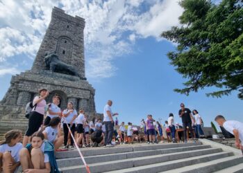 894 стъпала  към историята