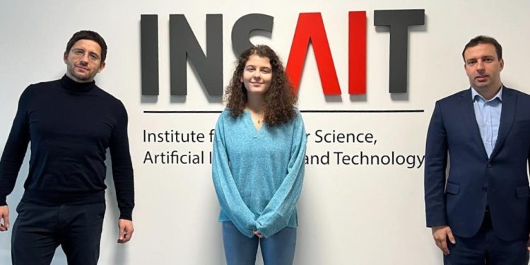 INSAIT отпуска стипендия на треньор  по математика