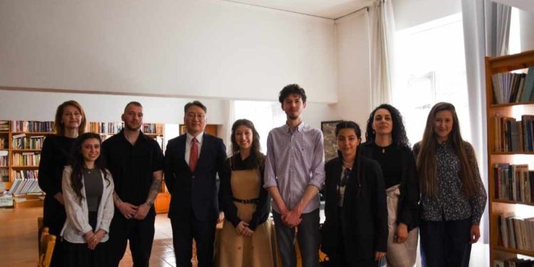 Посланикът на Корея с лекция пред културолози