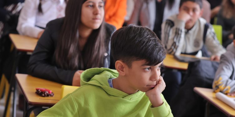 Експерти: Училищният закон се нуждае от промени