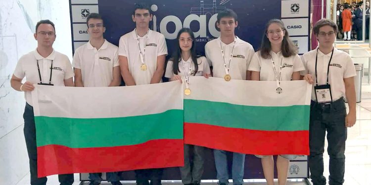 Три златни и един сребърен медал за най-доброто  представяне на България на Международната олимпиада по астрономия и астрофизика