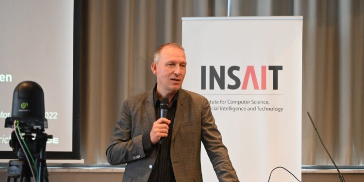 Проф. Томас Цурбухен, бивш научен директор на НАСА: Технологиите могат да помогнат за адаптиране към промените на Земята