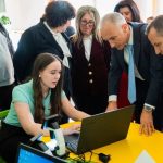 Министърът на образованието и науката Красимир Вълчев откри два нови STEM центъра в професионални гимназии в Белица и Якоруда