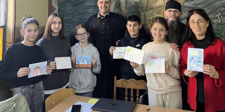 Детска работилница за изработка на рождественски картички във Видин