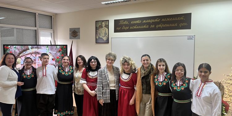 Професионалната гимназия по туризъм „Проф. д-р Асен Златаров“ в Кърджали с нов Център за хуманитарни науки