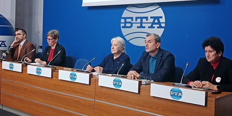 Близо 27% от учениците у нас употребяват тютюневи изделия