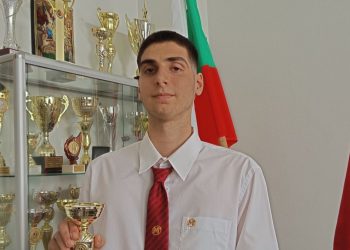 Медалистът Александър Пендов: Математиката е ключ за разбиране на света