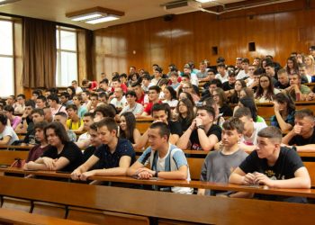 Народното събрание реши: лихвата по студентските кредити намалява на 3%