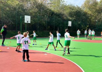 Професиите „помощник-треньор по вид спорт“ и „треньор по вид спорт“ да бъдат включени в Списъка на регулираните професии в Република България предвижда проект на Решение на Министерския съвет за изменение и допълнение на РМС 619 от 2009 г. за приемане на Списъка, публикуван за обществено обсъждане